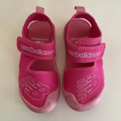newbalance ピンク サンダル