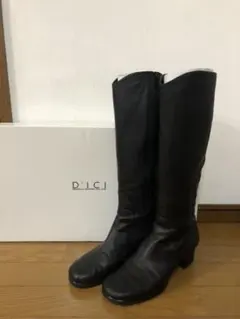 モードエジャコモ　D'ICI 黒ロングブーツ　内側ファスナー付きのサムネイル