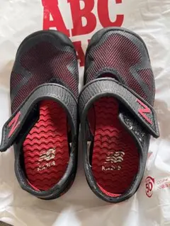 new balance キッズサンダル　メッシュ　16cm