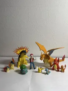 即購入歓迎　ポケモン スケールワールド箱無セット リザードン　バクフーン　レッド