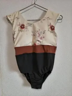エコビッチ　花柄ワンピース水着