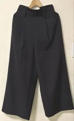 GU ブラック ワイドパンツ Sサイズ