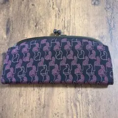 ネコ柄紫と黒 がま口財布