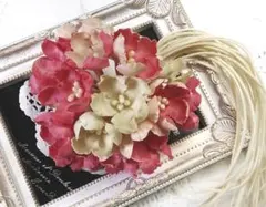 ピンクの小花のコサージュ　卒業式　入学式　結婚式　アートフラワー　造花