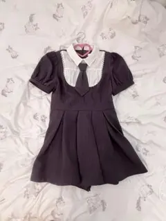 evelyn ネクタイ付きタックプリーツワンピース グレー - メルカリ