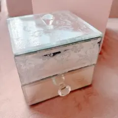 宝石箱　「美品」ローラアシュレイ ジョゼッテ ジュエリー ボックス ケース ローラアシュレイ 新品 ジュエリーボックス ジュエリーケース