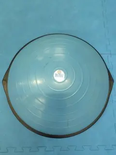 BOSU バランストレーナー ブルー 箱付き 中古 体幹トレーニング BOSU(ボス) バランストレーナー スポーツ ブルーブラック 直径50cm