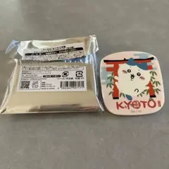 ちいかわ もぐもぐ本舗 トレーディング アクリルバッジ　ハチワレ