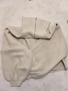 ベージュ クリームカラー ジップアップニット 長袖