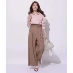 アプワイザーリッシェ　新作　チェーンベルト付タックパンツ