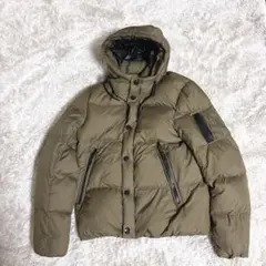 白 ダウンジャケット