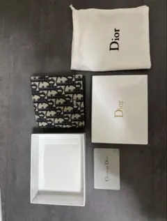 Dior二つ折り財布
