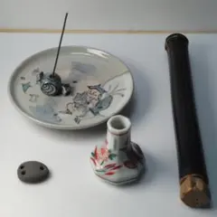 茶道具　香立、竹製香筒（割れあり）赤絵一輪挿し、有孔石（香立？）4点のサムネイル