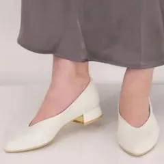 artemis by DIANA ソフトポインテッドトゥローヒールパンプスのサムネイル