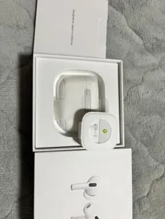 AirPods Pro 本体 (左側ノイズ)充電ケース付き　新品イヤーピース