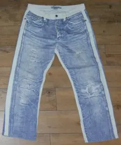 Yves Saint Laurent Straight Leg Denimのサムネイル