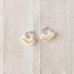 コットン毛糸＆ビーズのフープイヤリング