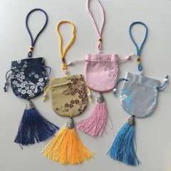 花柄刺繍 サテン巾着袋 ストラップ 4個セット