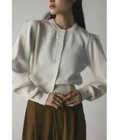 スタイルミキサー　ショルダータックニットカーディガン　白