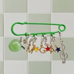 SALE中！【カスタム可能】青リンゴ　グリーンアップル　キーホルダー　チャーム