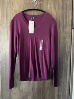 ユニクロ　エクストラファインメリノVネックセーター