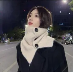 ベージュネックウォーマー　マフラー　スヌード　ニット　つけ襟　防寒　暖かい