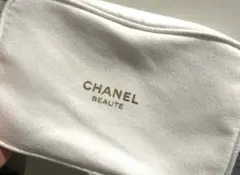 【未使用品】CHANEL BEAUTE ホワイトポーチ
