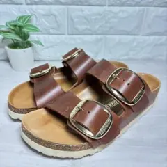 【美品】BIRKENSTOCK アリゾナ　ビッグバックル　チョコレート 24cm BIRKENSTOCK アリゾナ ビッグバックル チョコレート 24cm - メルカリ