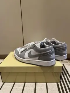 Nike Air Jordan 1 Low ウルフグレー