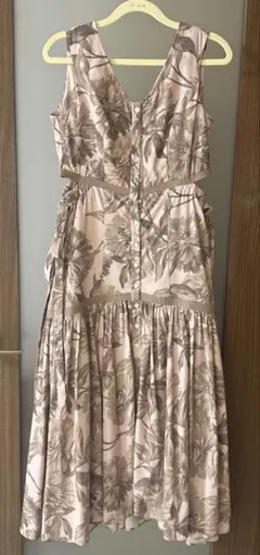 【Her lip to 】Floral Cut-Out Long Dress