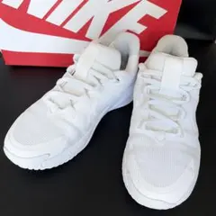【美品】NIKE STAR RUNNERキッズ スニーカー 20cm 室内使用のサムネイル