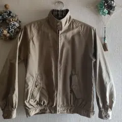 ★DAKS★ リバーシブル ブルゾン ベージュ おしゃれなチェック柄！のサムネイル