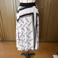 ロゴプリント プリーツスカートのサムネイル