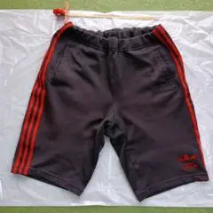 adidasオリジナルス：夏物、半ズボンのサムネイル