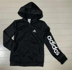 adidas ブラック パーカー フード付き
