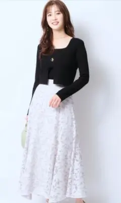 JUSGLITTY 花柄フレアスカート