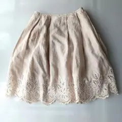 FOXEY BOUTIQUE リネンベージュ 膝丈フレアスカート カットワークのサムネイル