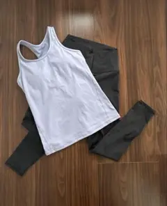 SUKALA LAVAヨガウェア（タンクトップ、レギンス）Mサイズ、ラグセット