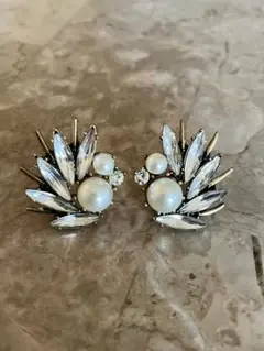 コスチュームジュエリー　ピアス