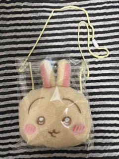 美品　未使用 ちいかわ うさぎ ふわふわフェイスポシェット　プライズ