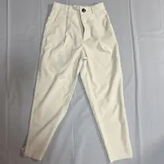 ホワイト ズボン