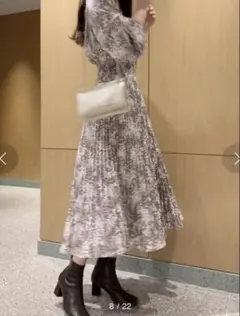 【本日値下げ】スナイデルSNIDEL サテンジャガードワンピース（ピンク）