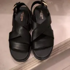 COLE HAAN レザー クロスストラップ サンダル ブラックのサムネイル