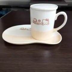 ハローキティ ティーカップ＆ソーサー