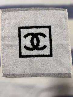 ノベルティ　タオルハンカチ ホワイト/ブラック 更にお値下げ‼️海外ノベルティ タオルハンカチ ホワイト/ブラック NO2