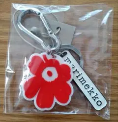 新品未開封☆マリメッコ☆ウニッコ☆Aallokas Unikko☆キーチェーン