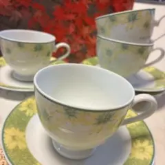 #Guy Laroche花柄 コーヒーカップ4セットとソーサー☕️5枚