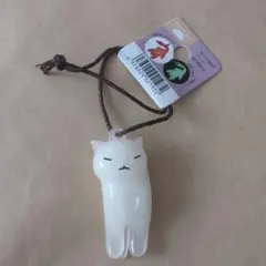 ネコ ねこ にゃんこ 吊り下げ紫外線チェッカー 蓄光機能付き UV対策 セリアのサムネイル