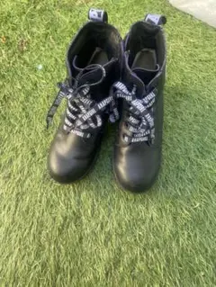 ANAPGIRL 黒いブーツ ハート型ロゴ付き