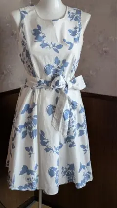 薄水色花柄　ノースリーブ ワンピース　サイズ　フリー